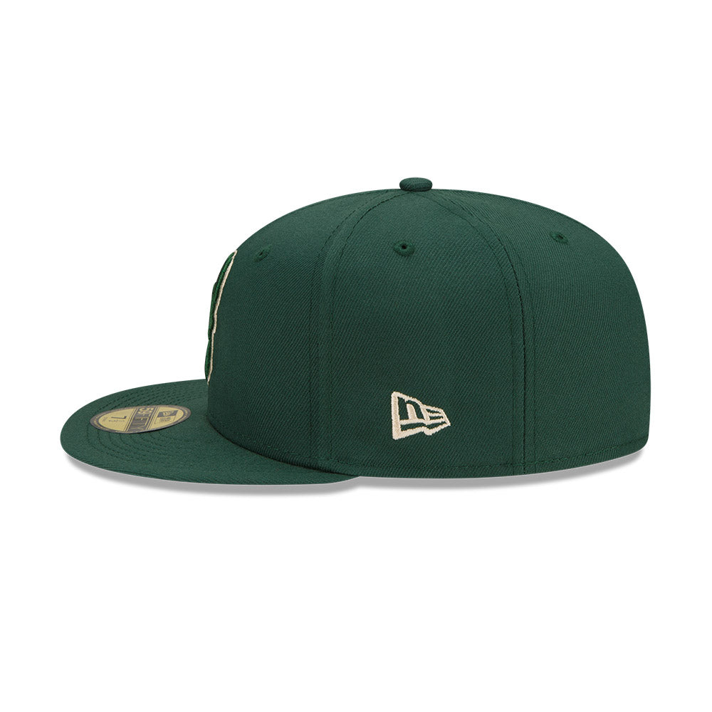 Milwaukee Bucks Back Half 59FIFTY Fitted